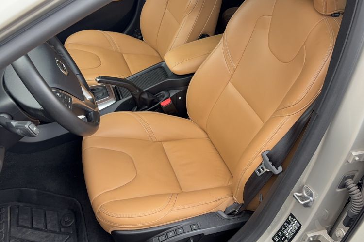 Used Volvo V40 2018 Cross Country T3 Zhiya Edition Left Front Seat