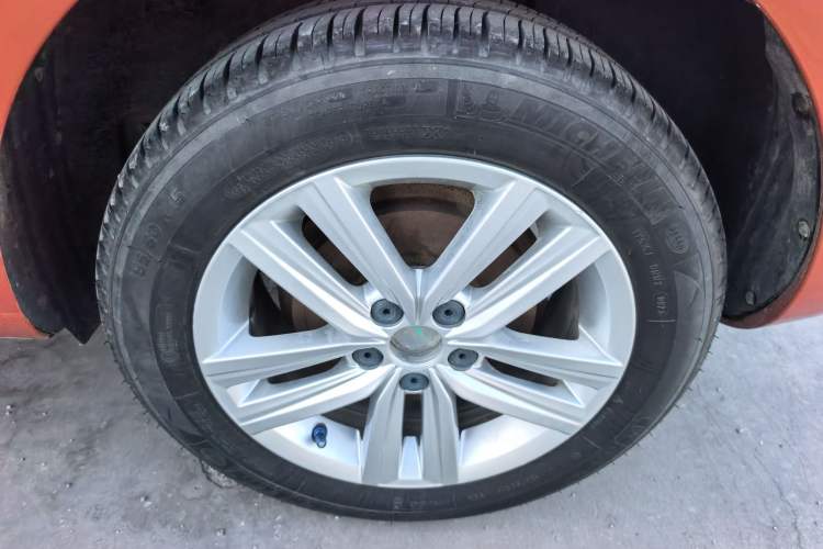 Used Volkswagen Santana 2017 Haval H6 1.6L Automatic Fashion Edition Exterior 6