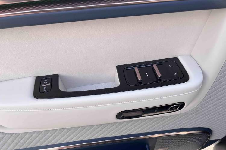 Used Zeekr MIX 2025 Long-Range Intelligent Driving Edition
