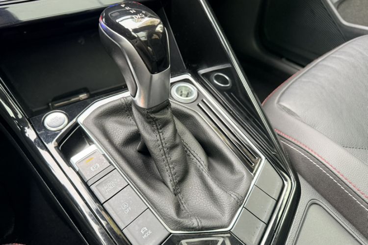 Used Volkswagen Tayron 2020 330TSI Two-Wheel Drive Luxury Smart Connectivity Version Interior 1