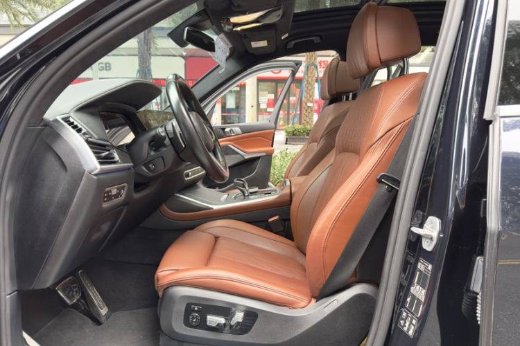 Used BMW X7 2022 xDrive40i Luxury M Sport Package
