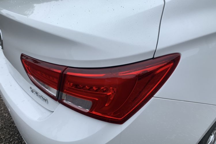 Used Buick Verano 2019 Sedan 20T Dual-Clutch Leading Model
