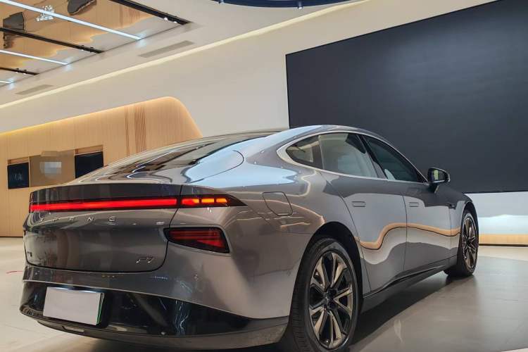 Used XPeng P7 2020 670E