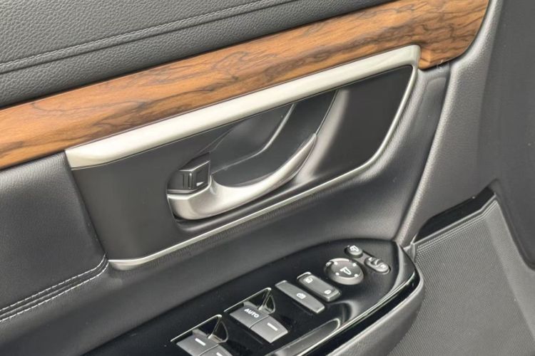 Used Honda CR-V 2021 240TURBO CVT 2WD Fashion Edition Interior 7