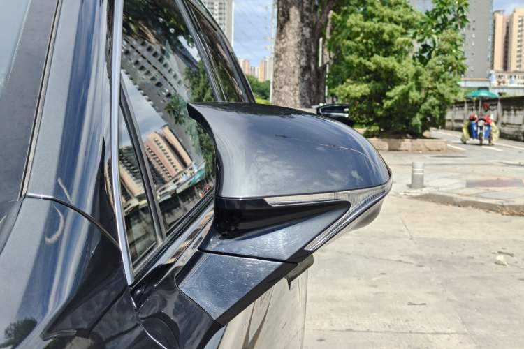 Used Roewe RX5 MAX 2022 1.5T Automatic Zhiwei Prestige Edition
