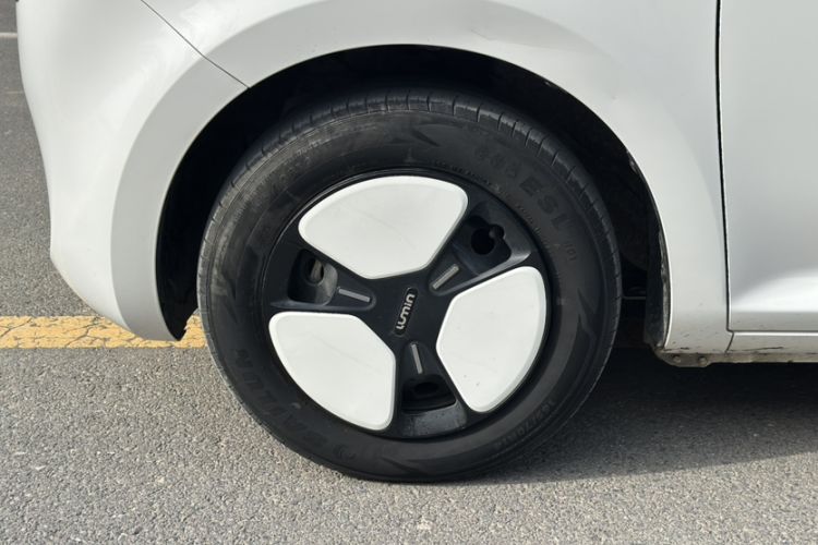 Used CHANGAN NEVO Lumin 2022 301km Honey-Sweet Version
