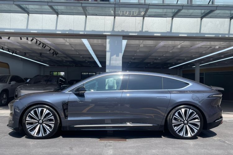 Used Nio ET9 2025 100kWh Signature Edition
