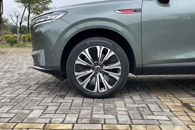 Used Hongqi HS6 PHEV 2026 220 All-Wheel Drive Smart Hybrid Version Exterior 9