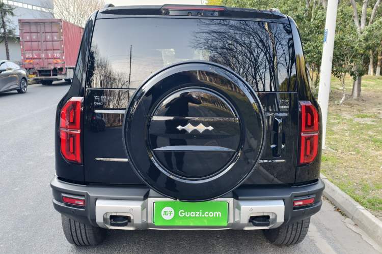 Used Formula Leopard Leopard 5 2023 Navigator Edition