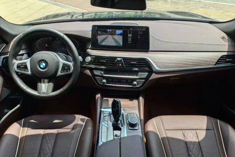 Used BMW 5 Series 2022 Second Facelift 530Li Leading Edition M Sport Package
