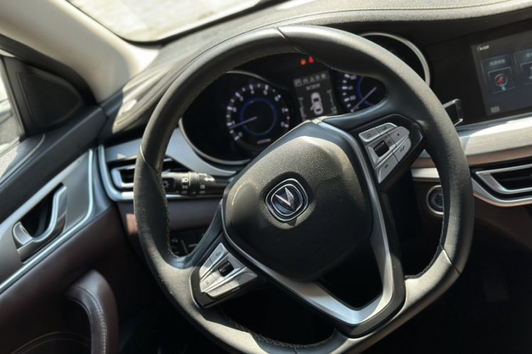 Used Changan Eado 2019 High-Energy Edition 1.6L GDI Automatic Zhenfeng Model China VI Standard
