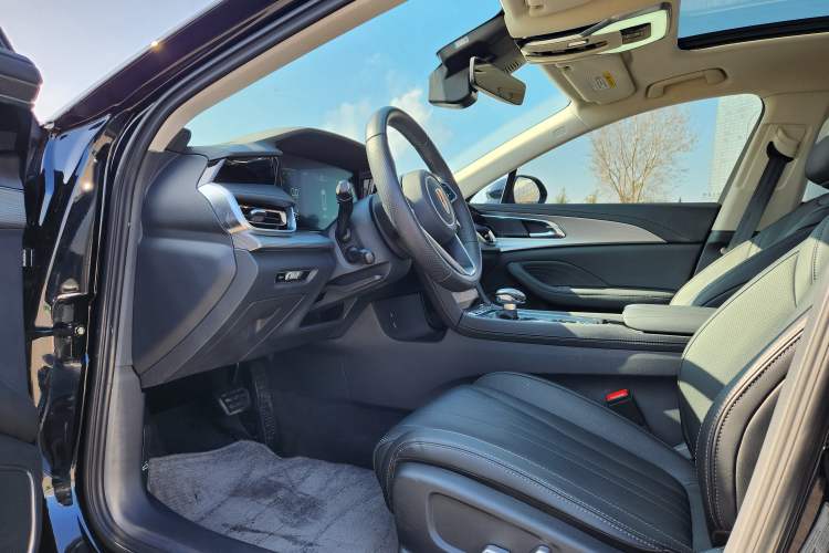 Used Hongqi H5 2023 2.0T Automatic Smart Connect Flagship Edition Interior 1