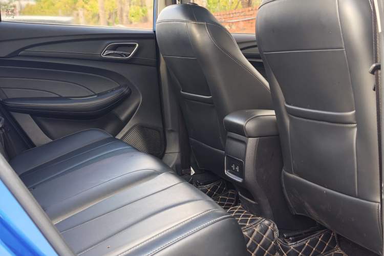 Used Roewe i5 2019 1.5L Manual 4G Connect Leehao Flagship Edition
