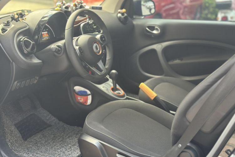 Used smart fortwo 2018 1.0L 52kW Hardtop Passion Edition China V Standard