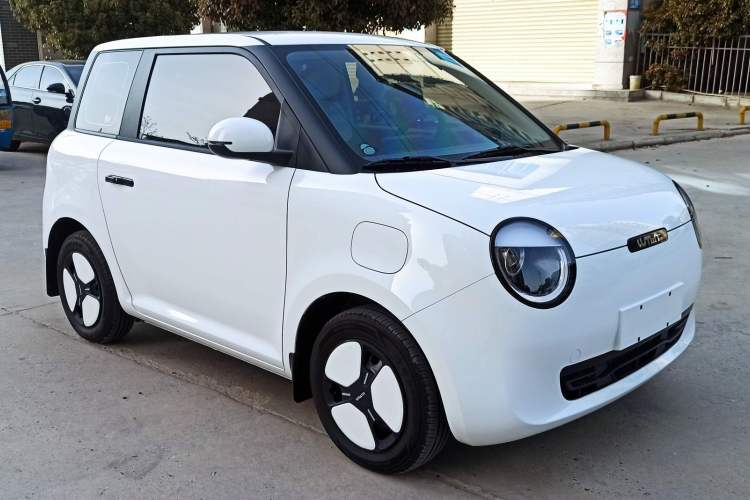 Used CHANGAN NEVO Lumin 2023 301km Honey Dew Edition Exterior 9