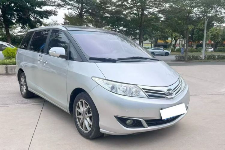 Used BYD M6 2015 2.4L Automatic Prestige Edition
