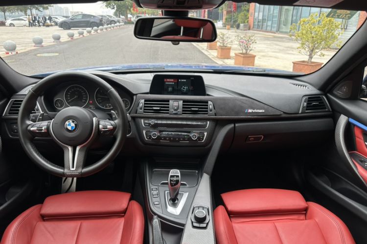 Used BMW 3 Series 2019 320i M Sport Package Interior 1