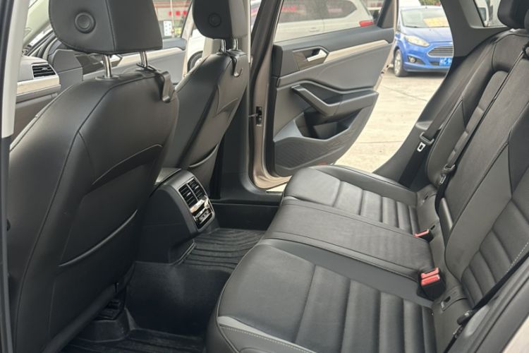 Used Volkswagen Sagitar 2021 280TSI DSG Excellence Edition Interior 4