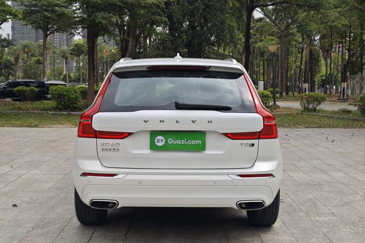 Used Volvo XC60 2020 T5 4x4 Smart Luxury Edition Exterior 4