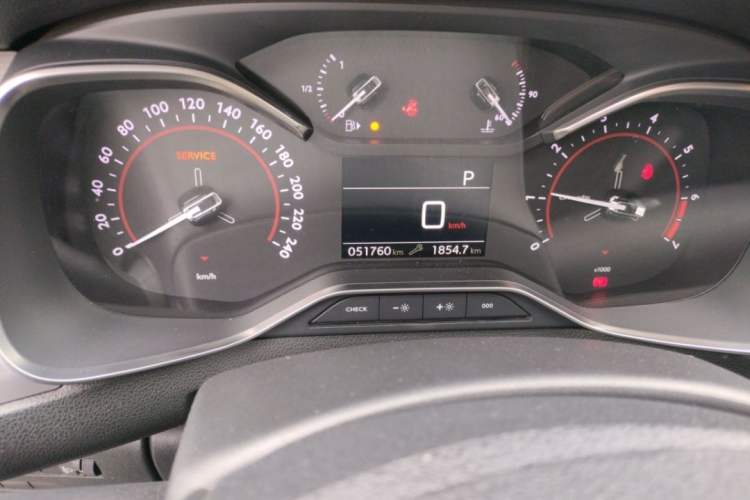 Used Citroen C5 2017 350THP Automatic Comfort Model Odometer Close Up