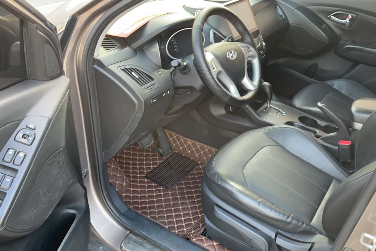 Used Hyundai ix35 2013 2.0L Automatic Two-Wheel Drive Smart GLS China IV Standard