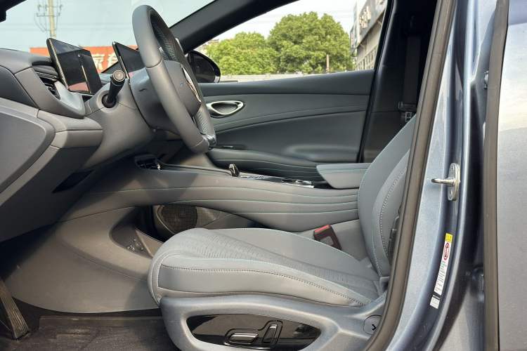 Used BYD Seal 06GT 2025 505 Wave Plus Edition
