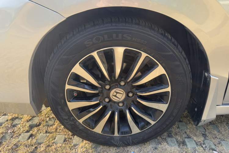 Used Honda Crider 2015 1.8L automatic comfort version