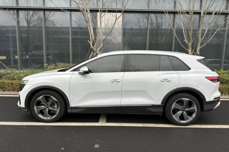 Used Audi Q5 e-tron 2022 40 e-tron Starry Edition Luxury Package Exterior 4