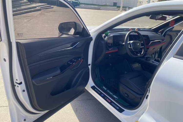 Used Changan X5 PLUS 2024 1.5T DCT Excellence Edition
