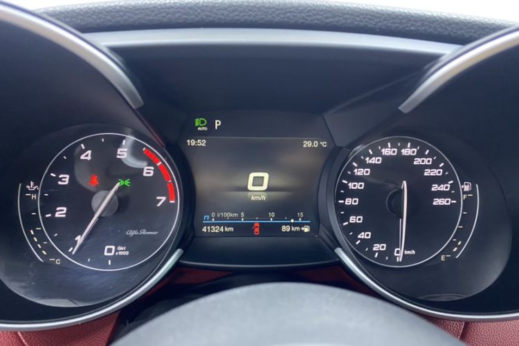 Used Alfa Romeo Giulia 2021 2.0T 280HP Luxury Edition
