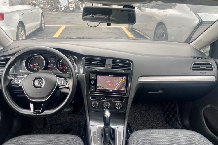 Used Volkswagen Golf 2019 1.6L Automatic Comfort Model China V Standard Interior 5