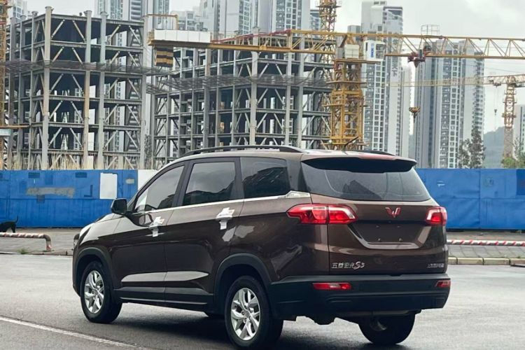 Used Wuling Hongguang S3 2018 1.5L Manual Comfort Model China V Standard
