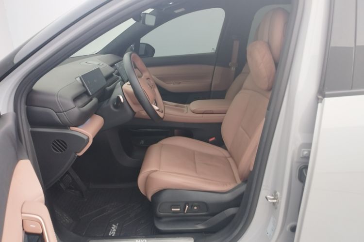 Used Nio ES6 2023 75 kWh Left Front Seat
