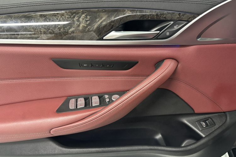 Used BMW 5 Series 2019 530Li Leading Model M Sport Package
