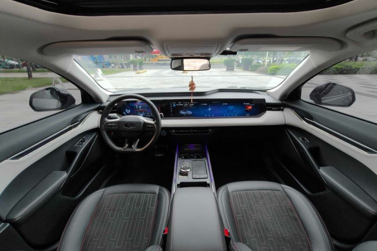 Used Ford Mondeo 2022 Restyled EcoBoost 245 Luxury Version Interior 4