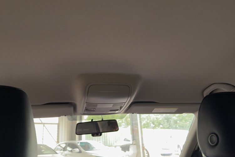 Used Skoda Octavia 2022 1.5L Manual Comfort Edition Interior 6