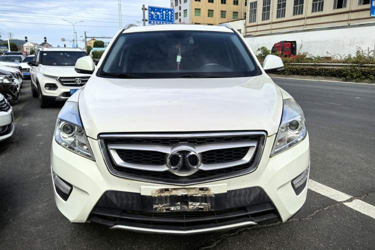 Used BAIC Senova X65 2015 2.0T Automatic Elite Model
