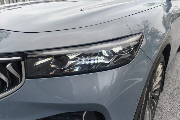 Used VOYAH FREE 2021 Four-Wheel Drive Standard Range-Extended Exclusive Luxury Package Left Front Headlight