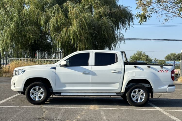 Used SAIC MAXUS T60 2017 2.0T Gasoline Automatic 4x4 High-Ride Elite Standard Cabin
