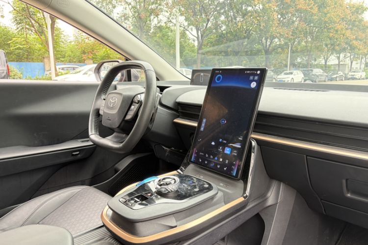 Used Toyota bZ3 2023 616 km Long-Range Premium