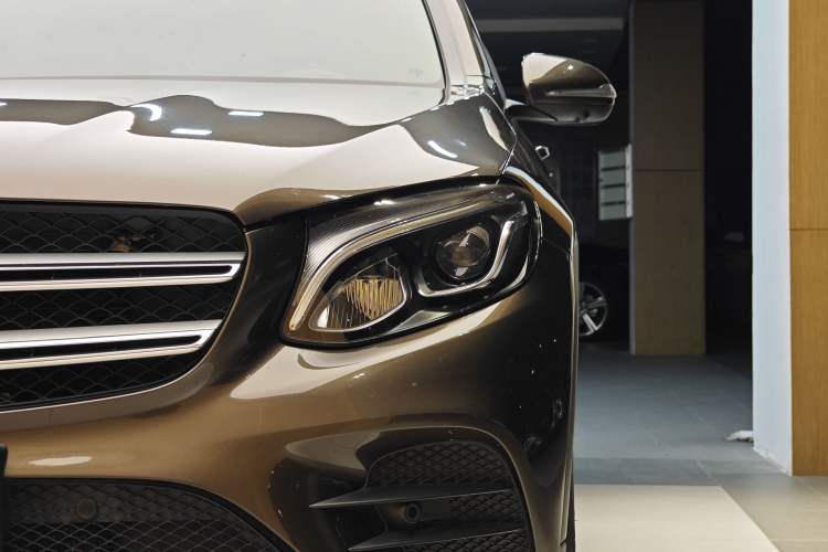 Used Mercedes-Benz GLC 2017 GLC 260 4MATIC Luxury Model