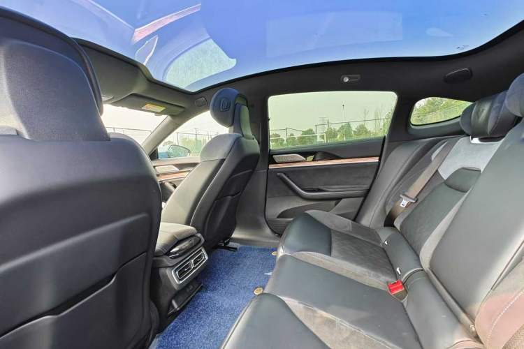Used NETA S 2022 All-Electric 650 km Four-Wheel Drive Premium Version
