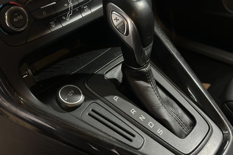 Used Ford Focus 2017 Sedan 1.6L Automatic Fashion Edition Smart Drive Version