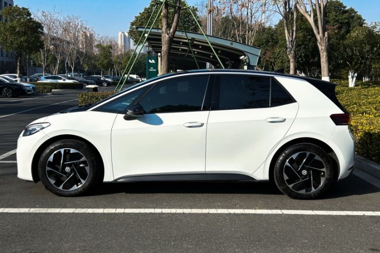 Used Volkswagen ID.3 2025 Smart Version Pure & Intelligent Enjoyment Edition
