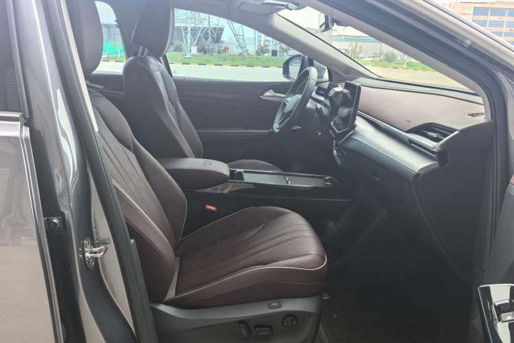 Used Volkswagen ID.6 X 2021 1st Edition ID. First Impression Edition Right Front Seat