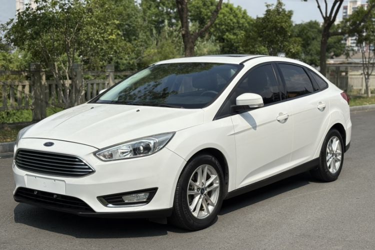 Used Ford Focus 2015 Sedan EcoBoost 125 Automatic Supreme Style Edition