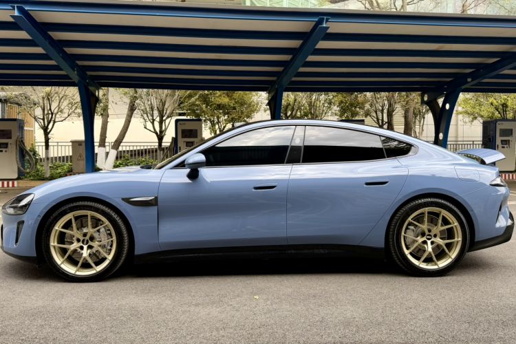 Used Xiaomi Auto SU7 2024 Four-Wheel Drive Ultra-Long Range Advanced Intelligent Driving Max Edition
