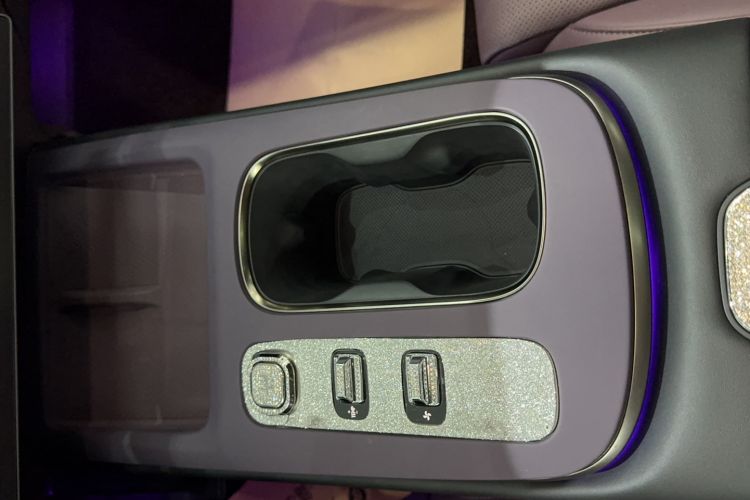 Used Xiaomi Auto SU7 2024 Rear-Drive Standard Founder Edition Interior 4