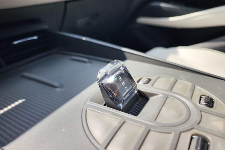 Used BYD Seal 06 New Energy 2025 DM-i Smart Drive 80KM Luxury Model
