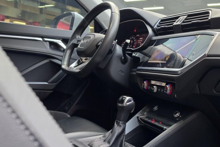 Used Audi Q3 Sportback 2020 40 TFSI Fashion Model Interior 6